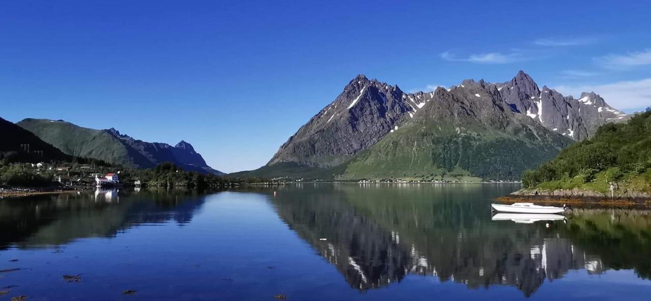 Unique And Charming House At The Foot Of Lofoten'S Highest Mountain Svolvaer Luaran gambar